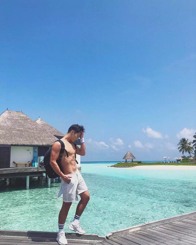 大胸肌泳裤男模轮廓太明显,大鼻子配腱子肉真是超可口 大胸肌泳裤男模轮廓太明显,大鼻子配腱子肉真是超可口