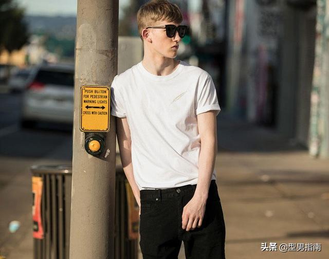 白色T恤搭配千千万,如何才能让自己穿得好看? 白色T恤搭配千千万,如何才能让自己穿得好看?