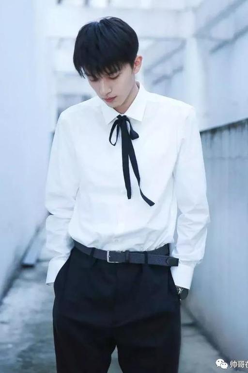 盘一盘青春的偶像,独具一格的校草——赵某某! 盘一盘青春的偶像,独具一格的校草——赵某某!