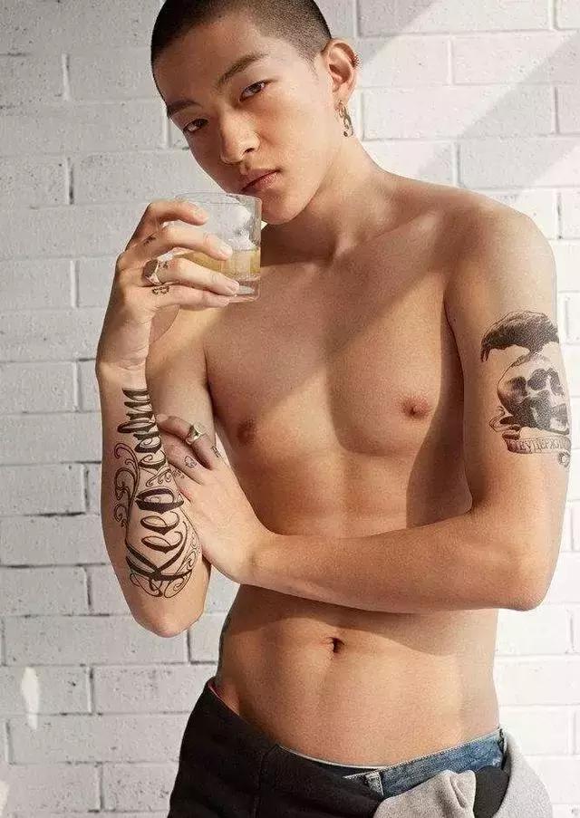 从寸头的刘启,到温文尔雅的五阿哥,再到到满是心机的影子长安 从寸头的刘启,到温文尔雅的五阿哥,再到到满是心机的影子长安