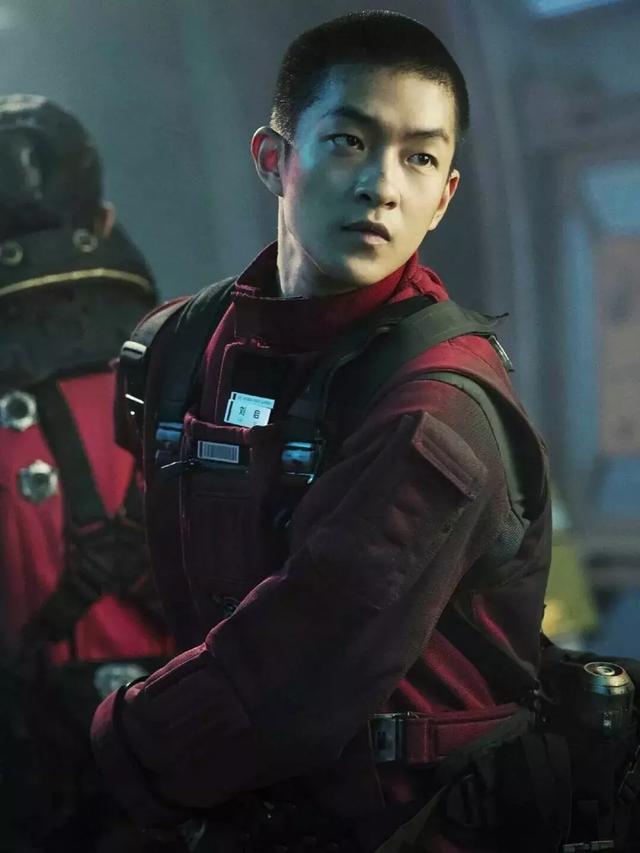 从寸头的刘启,到温文尔雅的五阿哥,再到到满是心机的影子长安 从寸头的刘启,到温文尔雅的五阿哥,再到到满是心机的影子长安