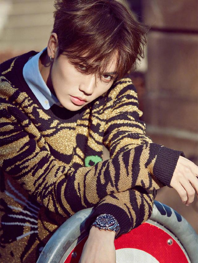 林彦俊全新大片来袭,7套造型齐上线,制霸秒变时髦精! 林彦俊全新大片来袭,7套造型齐上线,制霸秒变时髦精!