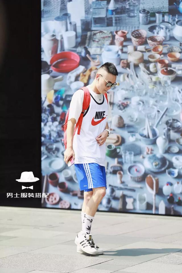 打了几十年球,你才告诉我「球衣」还可以这样穿搭上街? 打了几十年球,你才告诉我「球衣」还可以这样穿搭上街?