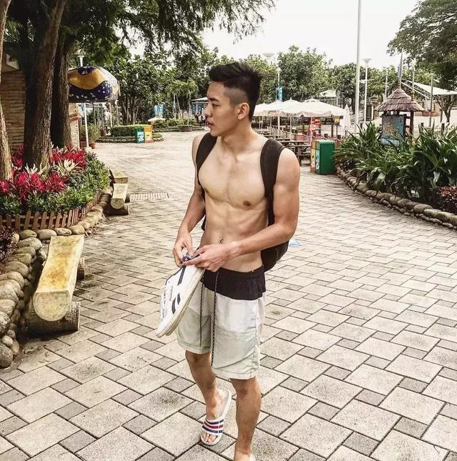 台大体育生校草,满屏荷尔蒙公狗腰吸睛撩粉 台大体育生校草,满屏荷尔蒙公狗腰吸睛撩粉