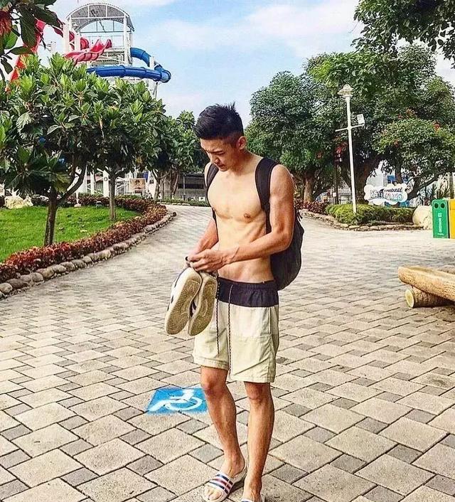 台大体育生校草,满屏荷尔蒙公狗腰吸睛撩粉 台大体育生校草,满屏荷尔蒙公狗腰吸睛撩粉