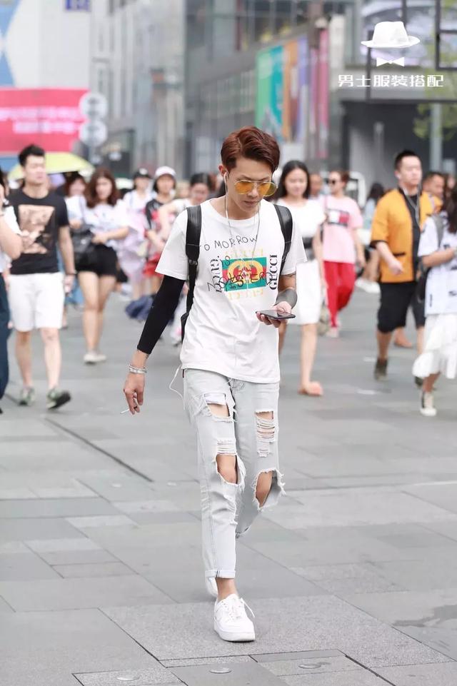 不知道穿什么的时候,记得来街拍找找灵感 不知道穿什么的时候,记得来街拍找找灵感