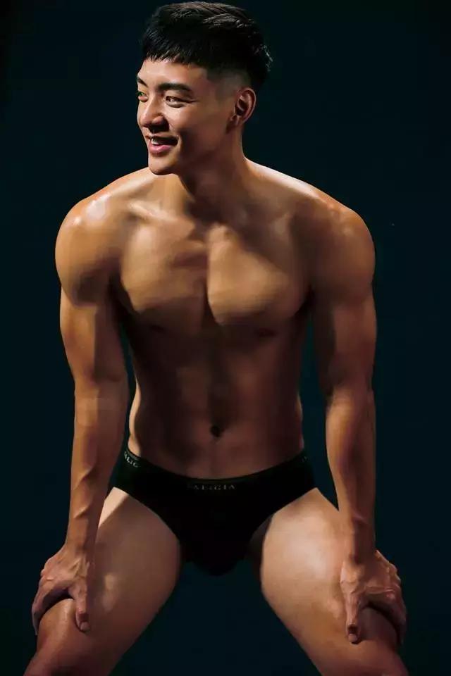 台大体育生校草,满屏荷尔蒙公狗腰吸睛撩粉 台大体育生校草,满屏荷尔蒙公狗腰吸睛撩粉