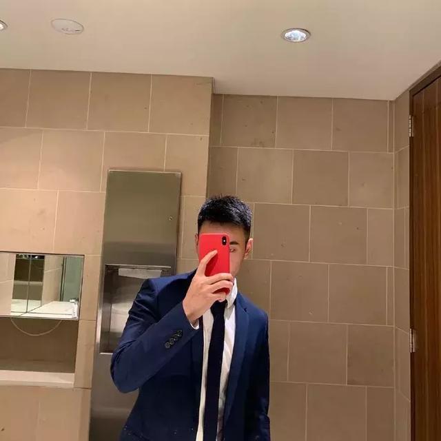 曾经咸蛋家的红人主播 就是他 曾经咸蛋家的红人主播 就是他