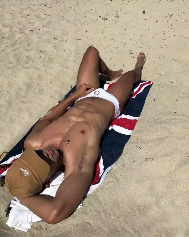 又一台湾小鲜肉走红,因为这张爆图! 又一台湾小鲜肉走红,因为这张爆图!