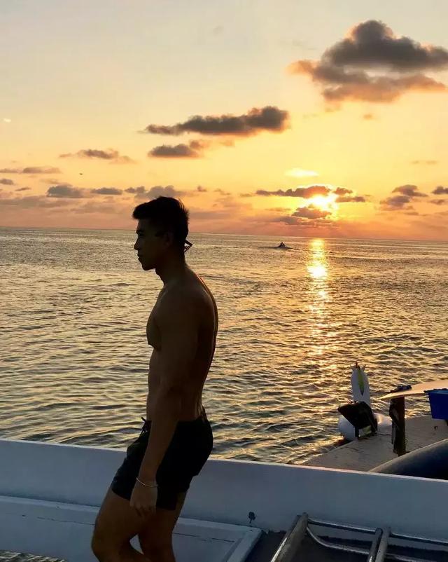 又一台湾小鲜肉走红,因为这张爆图! 又一台湾小鲜肉走红,因为这张爆图!