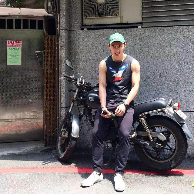 台湾第一基佬天菜,绝对的大帅哥,可口想扑倒! 台湾第一基佬天菜,绝对的大帅哥,可口想扑倒!