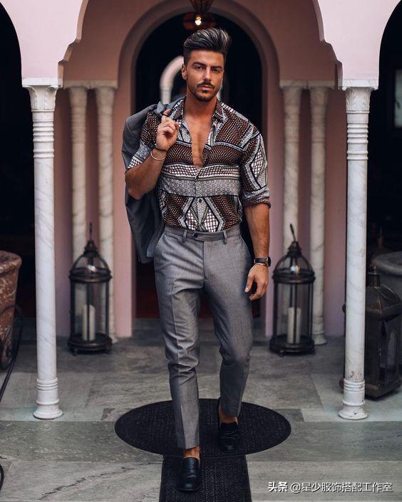 男人穿花衬衫忒骚?5种搭配让你变型男代表 男人穿花衬衫忒骚?5种搭配让你变型男代表
