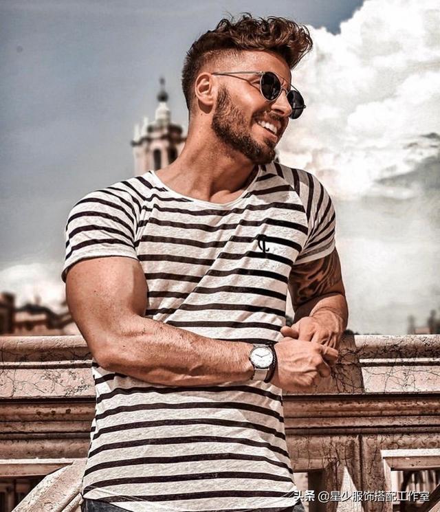 男人穿T恤,夏天无惊喜?条纹变海魂,六种搭配更显男人味 男人穿T恤,夏天无惊喜?条纹变海魂,六种搭配更显男人味