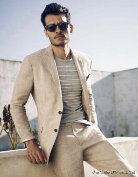 男人穿T恤,夏天无惊喜?条纹变海魂,六种搭配更显男人味 男人穿T恤,夏天无惊喜?条纹变海魂,六种搭配更显男人味