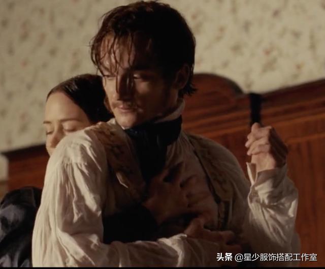 夏天男士衬衫怎么穿?3个技巧教你穿出闷骚范儿 夏天男士衬衫怎么穿?3个技巧教你穿出闷骚范儿