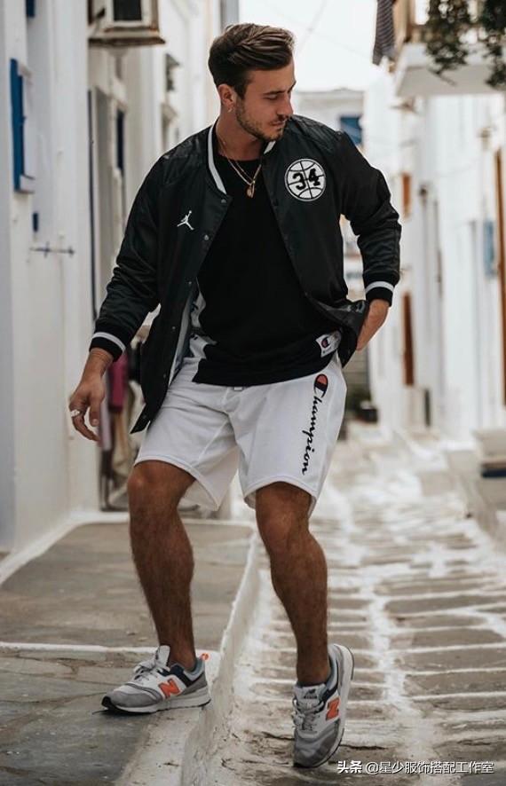 男人长袖短裤椰子鞋丑?从“被吐槽”到“被夸赞” 男人长袖短裤椰子鞋丑?从“被吐槽”到“被夸赞”