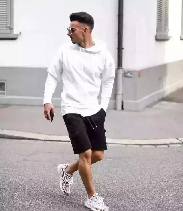 能把卫衣穿好的男人,才是真正懂穿衣的男神! 能把卫衣穿好的男人,才是真正懂穿衣的男神!