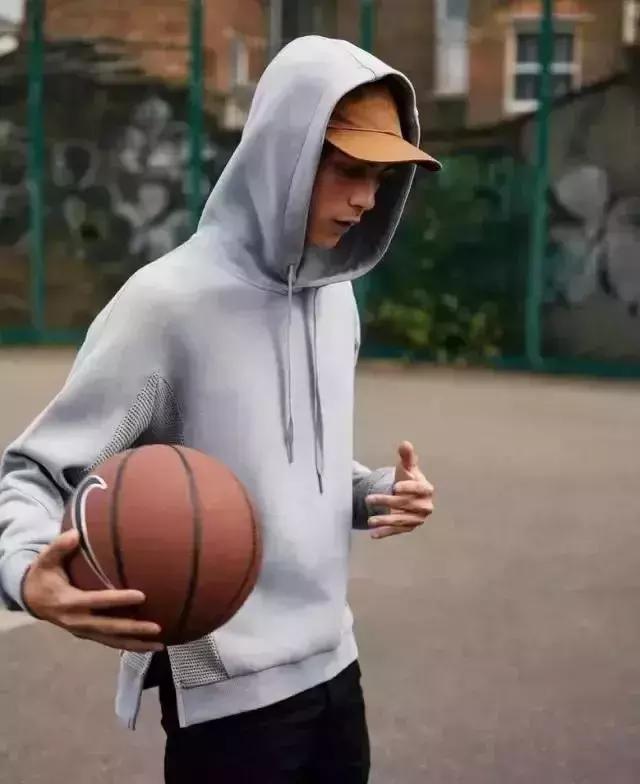 能把卫衣穿好的男人,才是真正懂穿衣的男神! 能把卫衣穿好的男人,才是真正懂穿衣的男神!