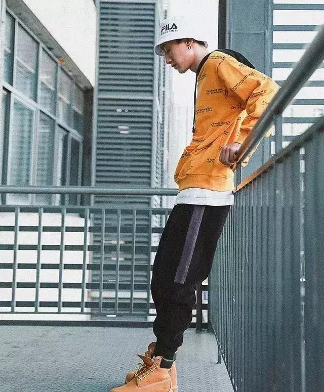 能把卫衣穿好的男人,才是真正懂穿衣的男神! 能把卫衣穿好的男人,才是真正懂穿衣的男神!