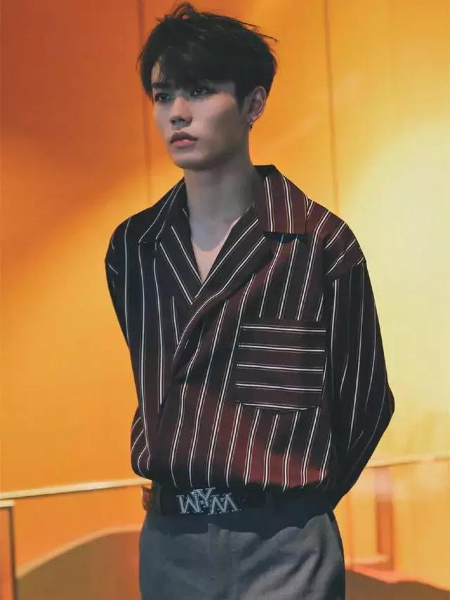 同穿条纹衫,林彦俊撞上朱一龙! 同穿条纹衫,林彦俊撞上朱一龙!