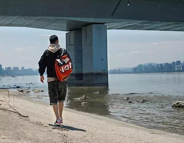 只会飞行夹克+卫衣?这7个小技巧让你玩转飞行夹克 只会飞行夹克+卫衣?这7个小技巧让你玩转飞行夹克