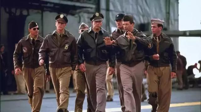 只会飞行夹克+卫衣?这7个小技巧让你玩转飞行夹克 只会飞行夹克+卫衣?这7个小技巧让你玩转飞行夹克