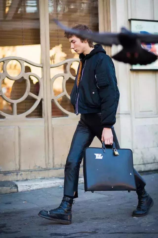 只会飞行夹克+卫衣?这7个小技巧让你玩转飞行夹克 只会飞行夹克+卫衣?这7个小技巧让你玩转飞行夹克