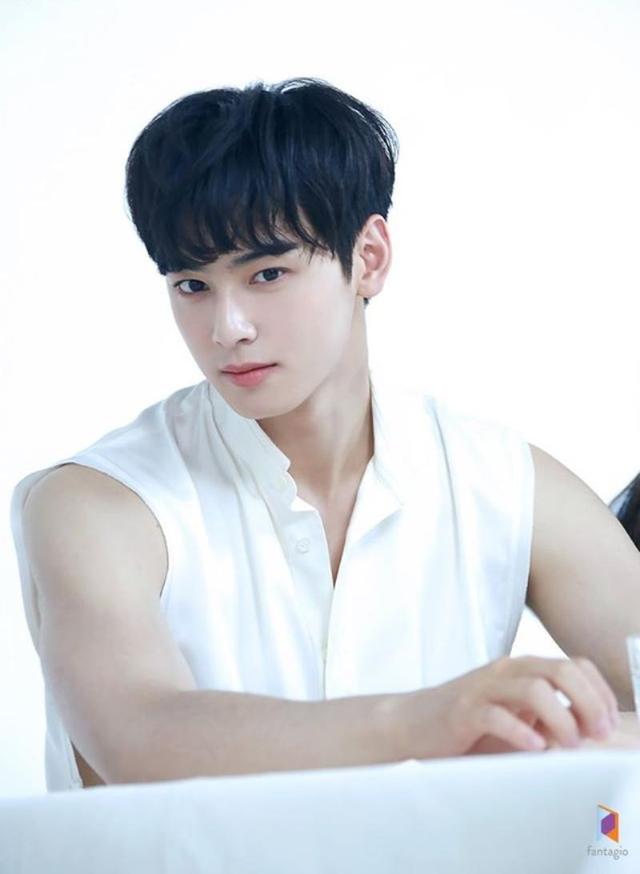 看似是「白斩鸡」的车银优肌肉又升级了:硬汉气质扑面而来 看似是「白斩鸡」的车银优肌肉又升级了:硬汉气质扑面而来