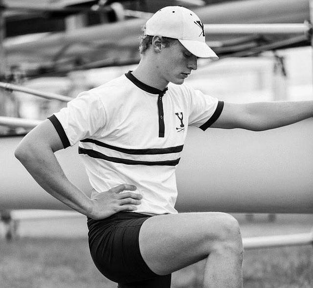 这件你都叫不出名字的上衣,夏天上身却超级有型 这件你都叫不出名字的上衣,夏天上身却超级有型