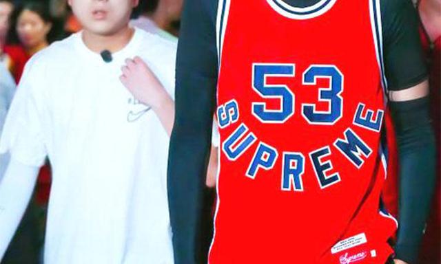 T恤有多种穿法,让你玩转这个夏季 T恤有多种穿法,让你玩转这个夏季