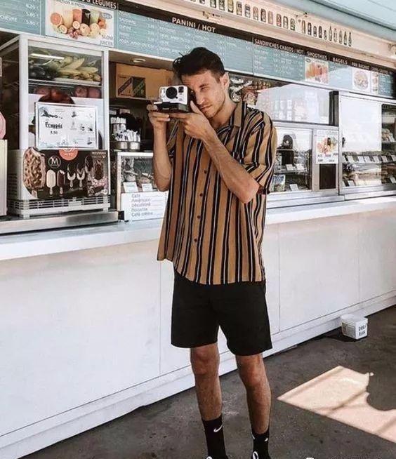 夏季要常备这三款短裤,打造清爽十足休闲风 夏季要常备这三款短裤,打造清爽十足休闲风