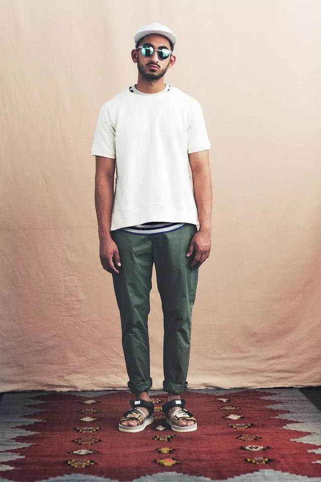 除了黑色裤子,这条绿色的也很值得入手 除了黑色裤子,这条绿色的也很值得入手