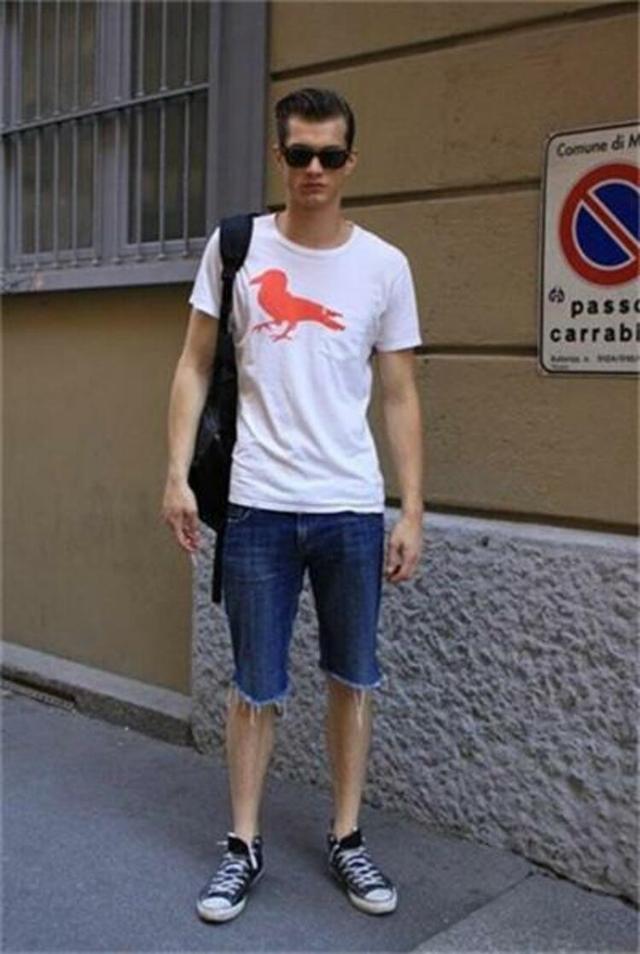 学会搭配休闲鞋,轻松甩开皮鞋的沉重 学会搭配休闲鞋,轻松甩开皮鞋的沉重