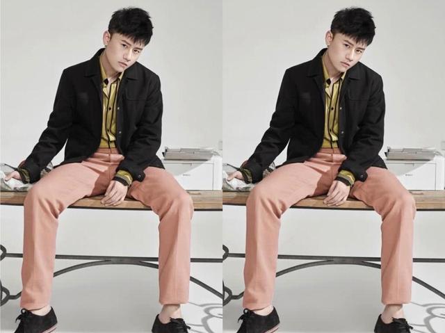 演唱会展露肌肉的张杰,真不是一般的帅 演唱会展露肌肉的张杰,真不是一般的帅