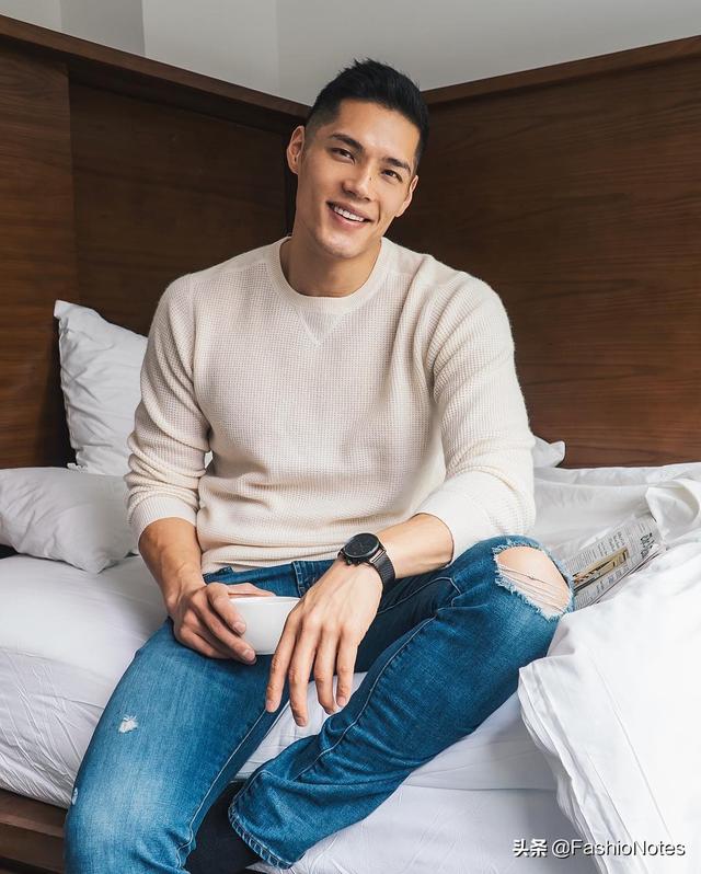 金小妹贴身保镖身材健硕样貌俊俏,变模特登杂志 金小妹贴身保镖身材健硕样貌俊俏,变模特登杂志