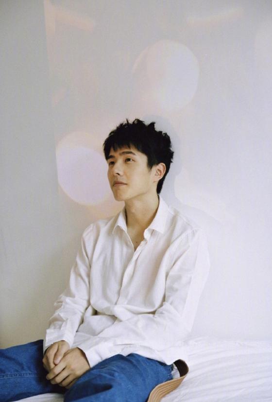 刘昊然简直是直男的穿衣模板!白色衬衫+牛仔裤干净清爽 刘昊然简直是直男的穿衣模板!白色衬衫+牛仔裤干净清爽