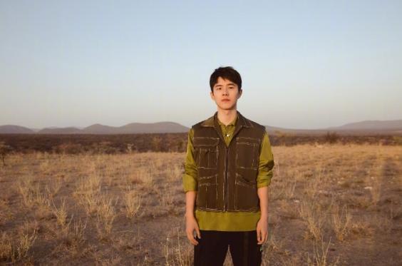 刘昊然简直是直男的穿衣模板!白色衬衫+牛仔裤干净清爽 刘昊然简直是直男的穿衣模板!白色衬衫+牛仔裤干净清爽