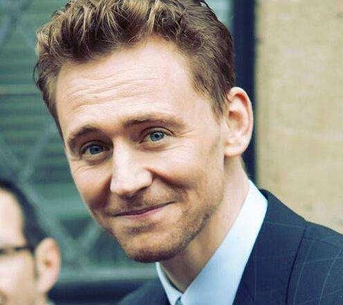 外形俊美、英伦范十足的英国男明星,高颜值预警 外形俊美、英伦范十足的英国男明星,高颜值预警