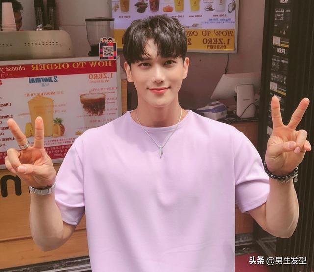 男生千万别留“过耳”发型,这4款短发刚刚好,帅气又时尚 男生千万别留“过耳”发型,这4款短发刚刚好,帅气又时尚