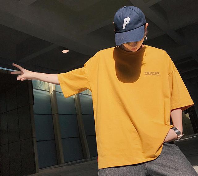 秒变18岁少年?这三种颜色的T恤来助你 秒变18岁少年?这三种颜色的T恤来助你