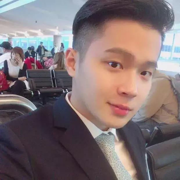 越南帅气空少,坚持健身游泳保持身材,引无数乘客犯花痴 越南帅气空少,坚持健身游泳保持身材,引无数乘客犯花痴