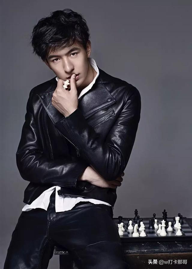 从超模到演脑洞剧还没台词,还被打趣不太聪明的亚子 从超模到演脑洞剧还没台词,还被打趣不太聪明的亚子