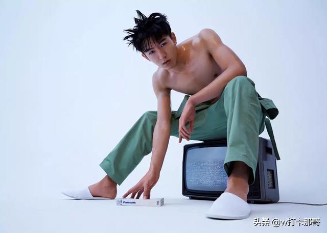 从超模到演脑洞剧还没台词,还被打趣不太聪明的亚子 从超模到演脑洞剧还没台词,还被打趣不太聪明的亚子