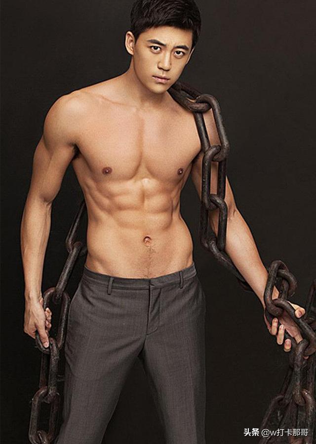 因伤断了篮球梦,却成为了时尚男模、银幕热血硬汉 因伤断了篮球梦,却成为了时尚男模、银幕热血硬汉