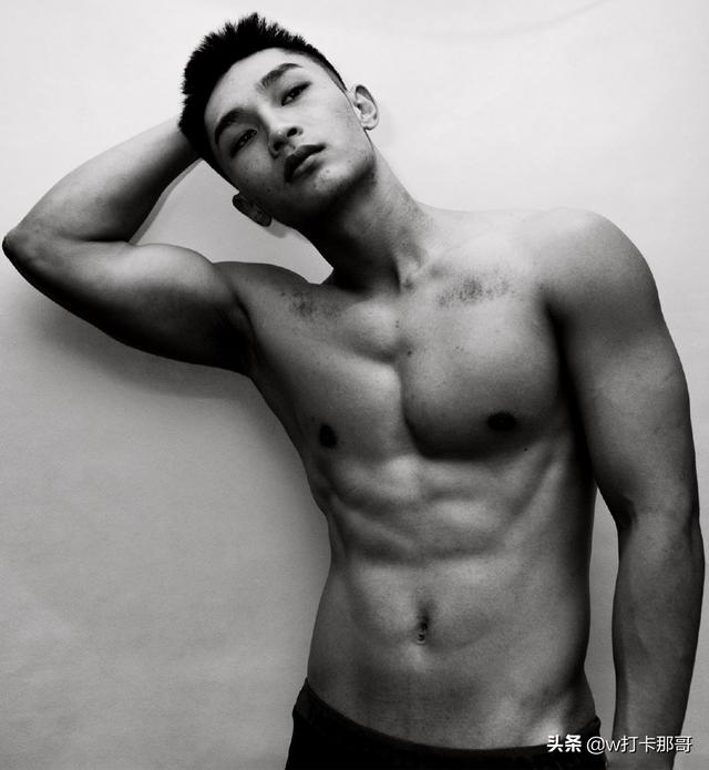 这位模特帅哥曾还是兵哥、国家二级运动员 这位模特帅哥曾还是兵哥、国家二级运动员