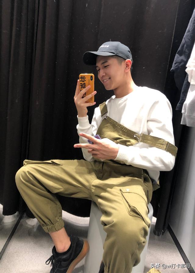 99年的小哥哥已经凭借短视频,受到超多男女网友的喜欢 99年的小哥哥已经凭借短视频,受到超多男女网友的喜欢