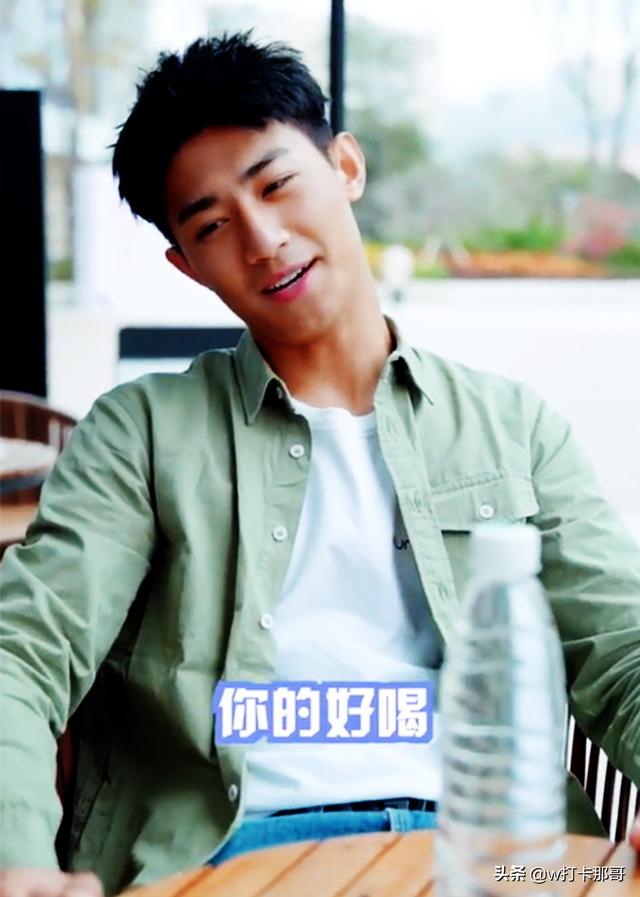 这位95后素人型男帅哥,分分钟让你陷入爱里面 这位95后素人型男帅哥,分分钟让你陷入爱里面