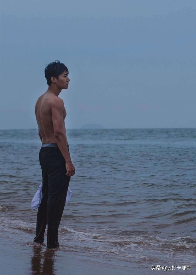 这位95后素人型男帅哥,分分钟让你陷入爱里面 这位95后素人型男帅哥,分分钟让你陷入爱里面