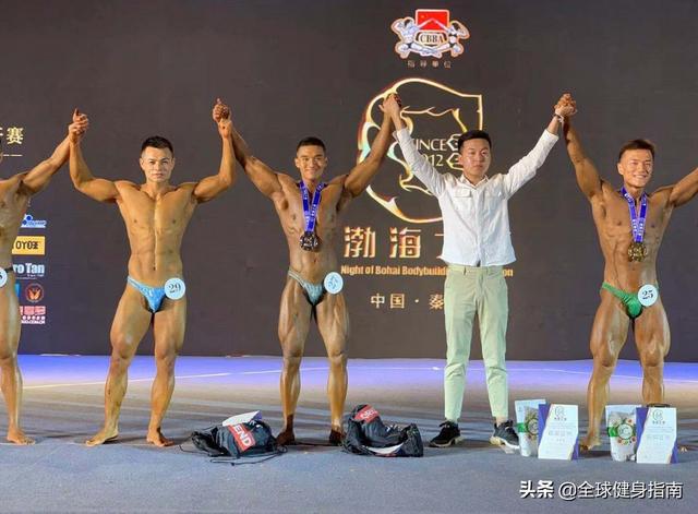 健美级黄晓明火遍朋友圈!网友:敢不敢再骚一点? 健美级黄晓明火遍朋友圈!网友:敢不敢再骚一点?