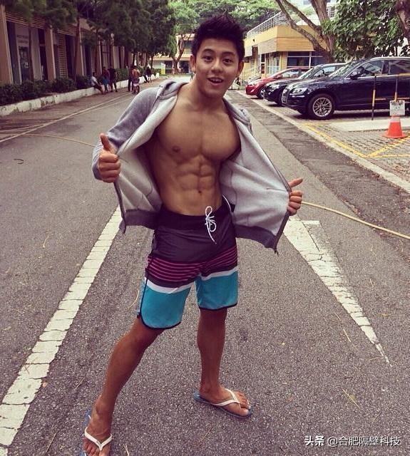 健美产业,新加坡涌现出很多肌肉猛男,个子不高肌肉很大 健美产业,新加坡涌现出很多肌肉猛男,个子不高肌肉很大